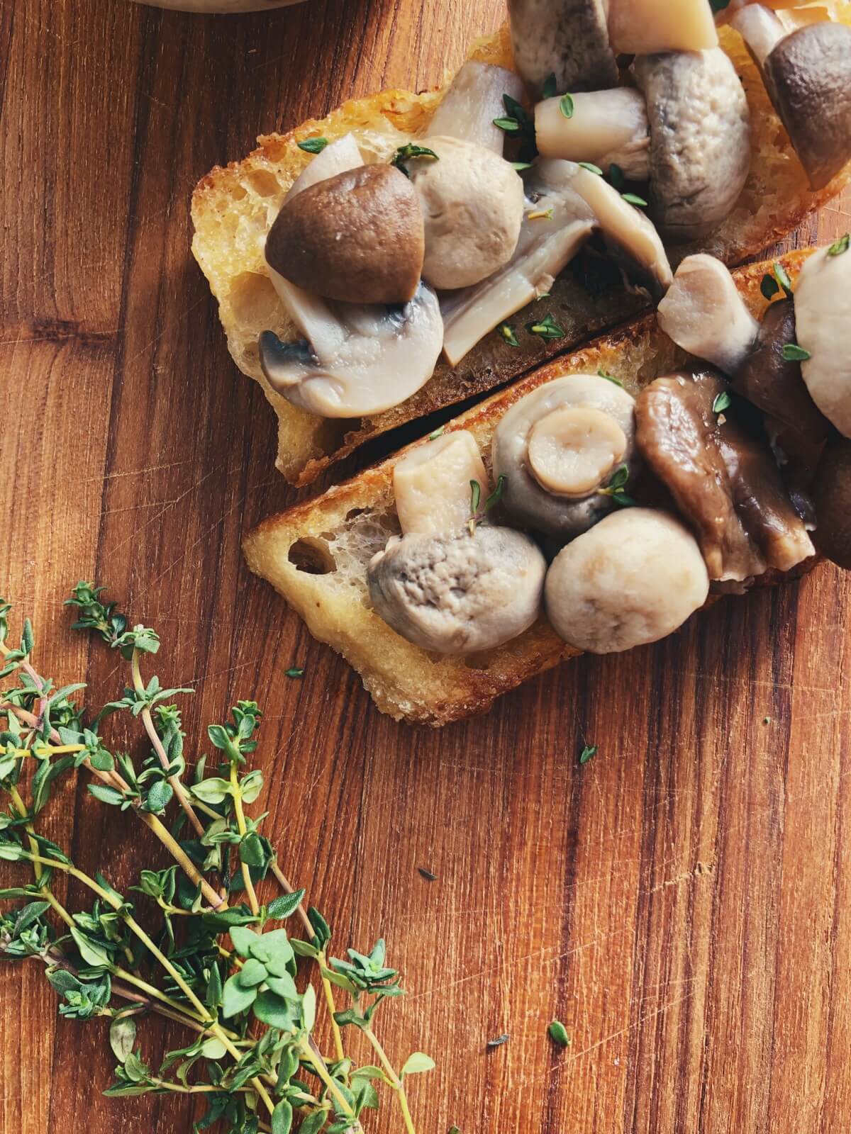 brød med saltede svampe opskrift