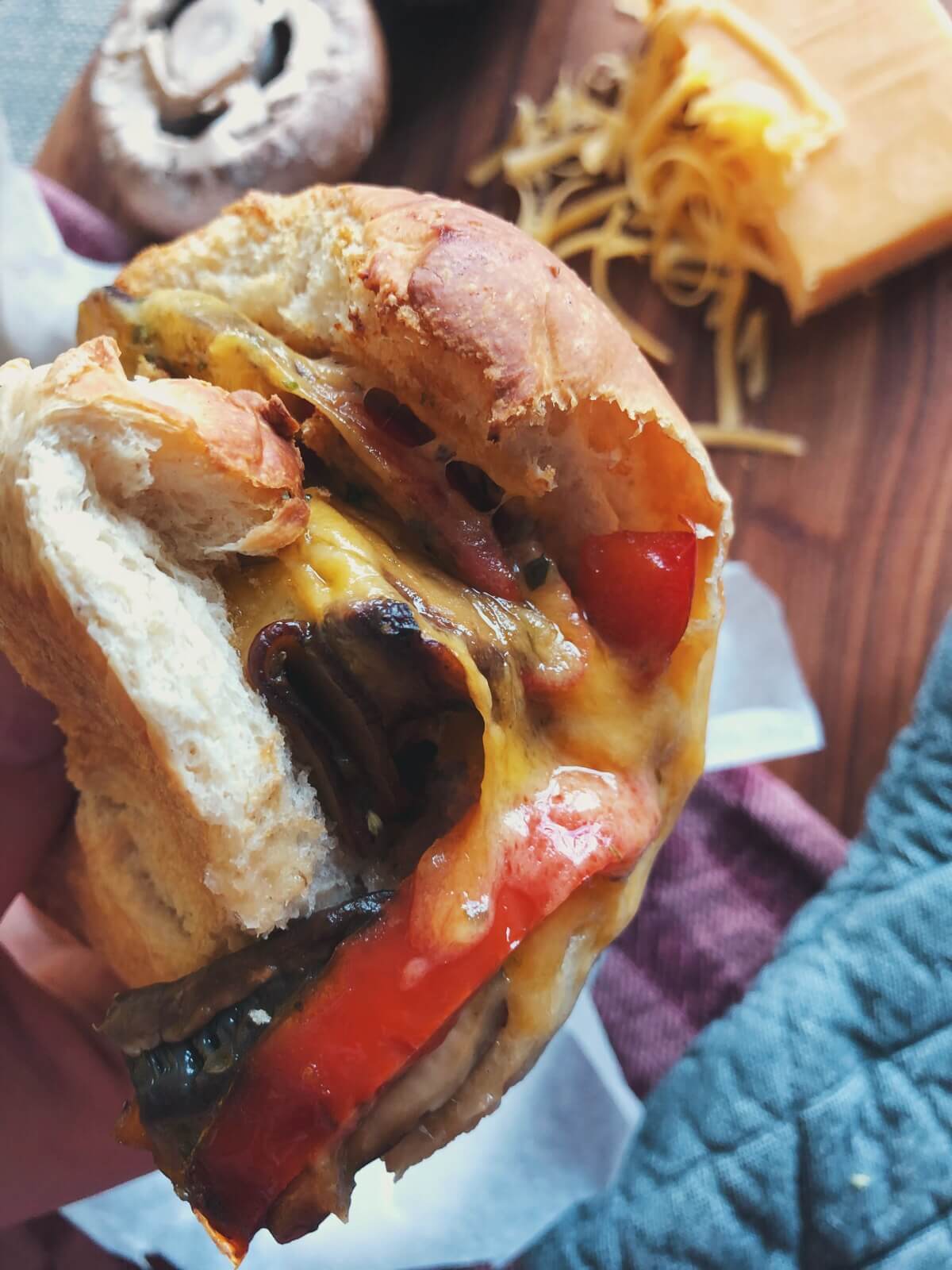 sandwich med portobello og cheddar opskrift