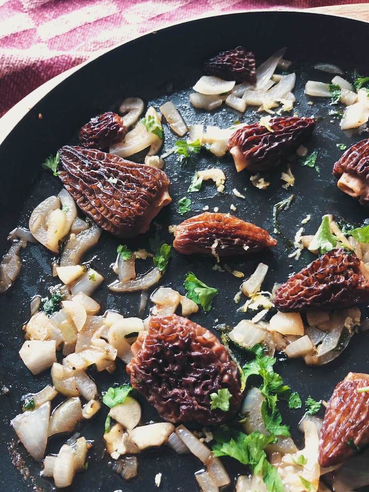Smørstegte morkler ingredienser