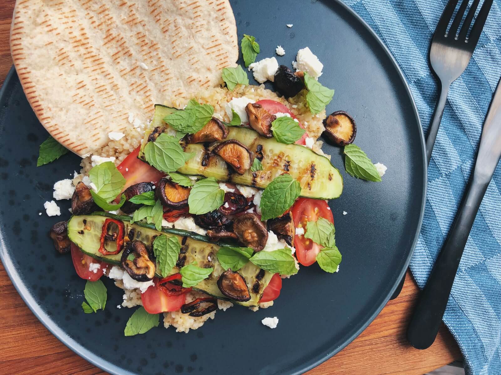 Bulgursalat med shiitake, tomat og feta