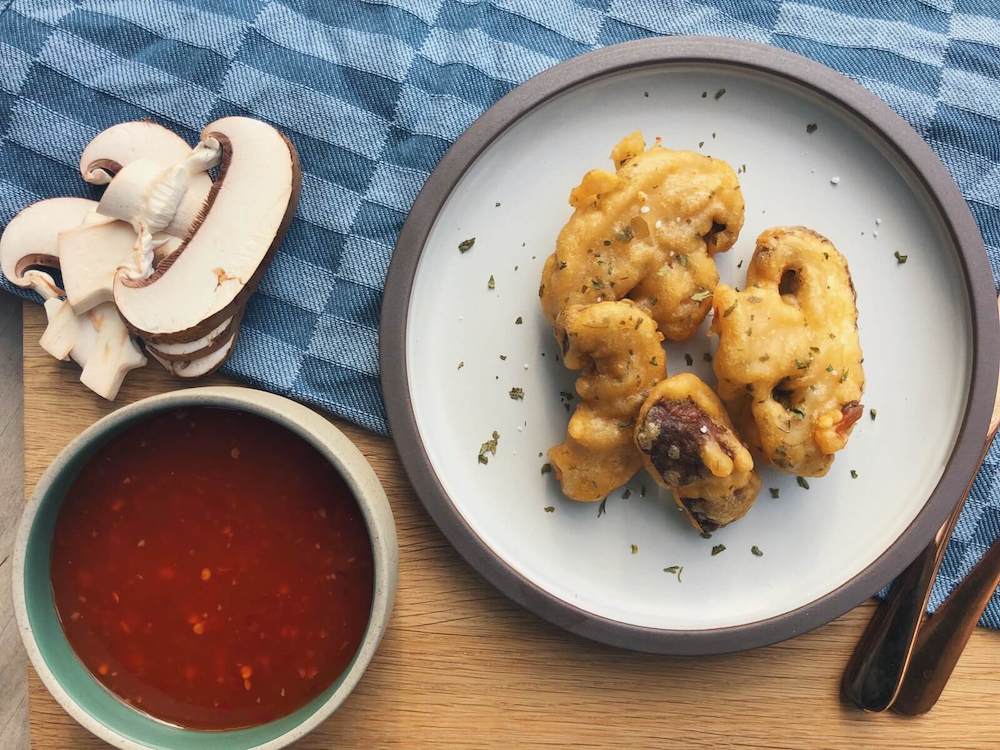 Øl-friteret portobello med sur-sød sauce